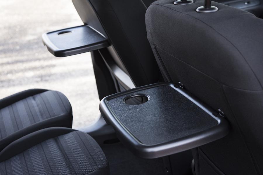 Детали интерьера Vauxhall Combo Life XL 2018 года  (фото 26 из 27)